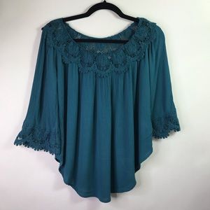 WESTPORT 1962 3/4 BELL SLEEVE CREPE LIKE TOP - S